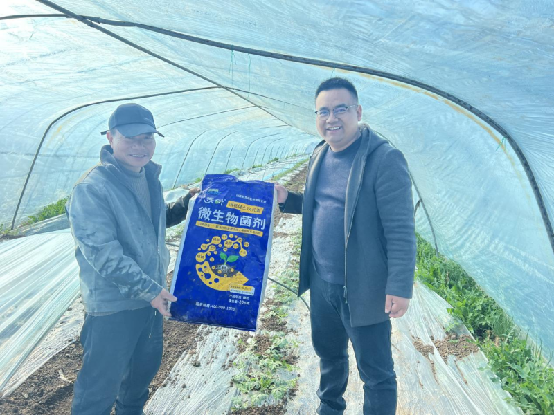 微生物菌劑-沃葉消茬健土14元素用戶見證.png
